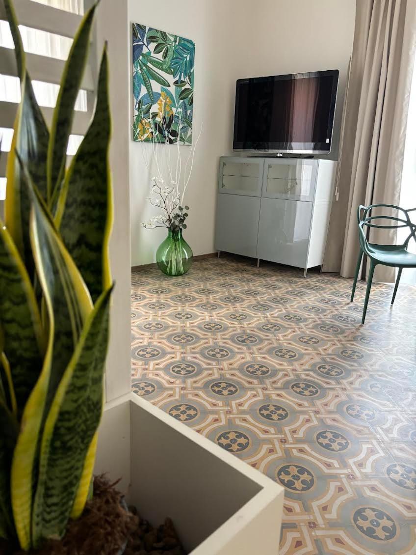 Villa Di Giorgi Apartments Center Cefalù Exteriér fotografie