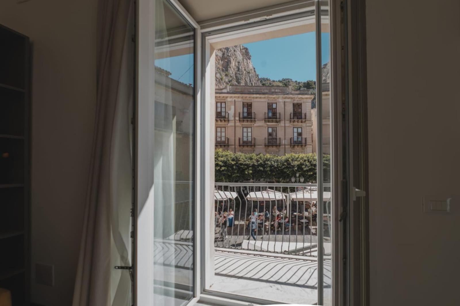 Villa Di Giorgi Apartments Center Cefalù Exteriér fotografie